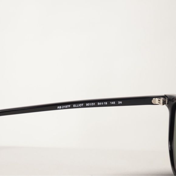 Ray-Ban Elliot Sunglasses Black - Picture 8 of 10